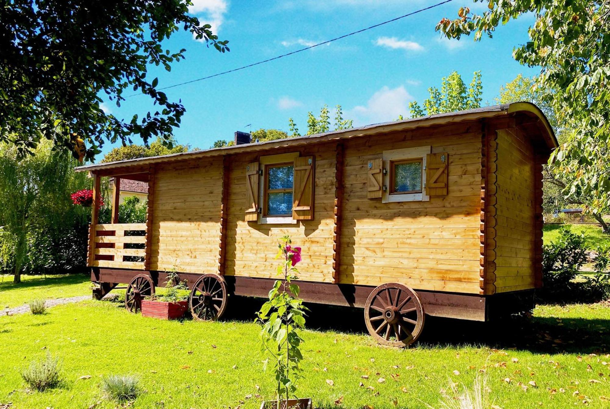 Little Wood Lodges Insolites Bailly-aux-Forges エクステリア 写真